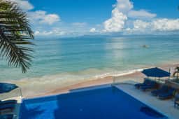 Lux Beachfront Full-Floor Residence - Imagen 4